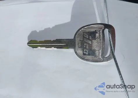 2004 Chevrolet Suburban 1500 Z71 z USA, uszkodzony, nr VIN 3GNFK16T64G111429